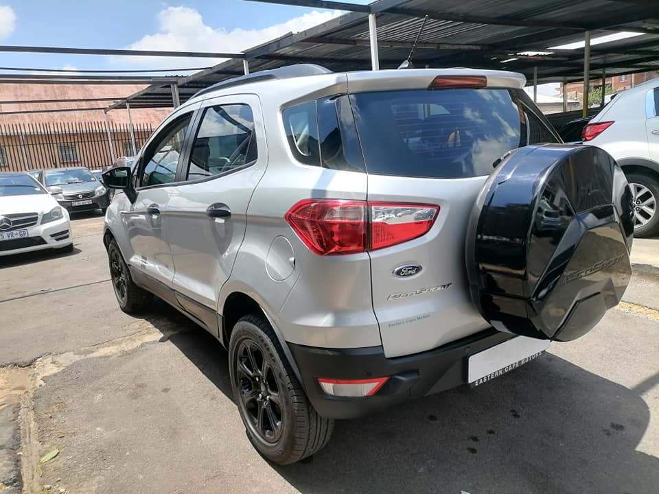 2022 Ford Ecosport 1.5 Automatic with a leather interior Service book