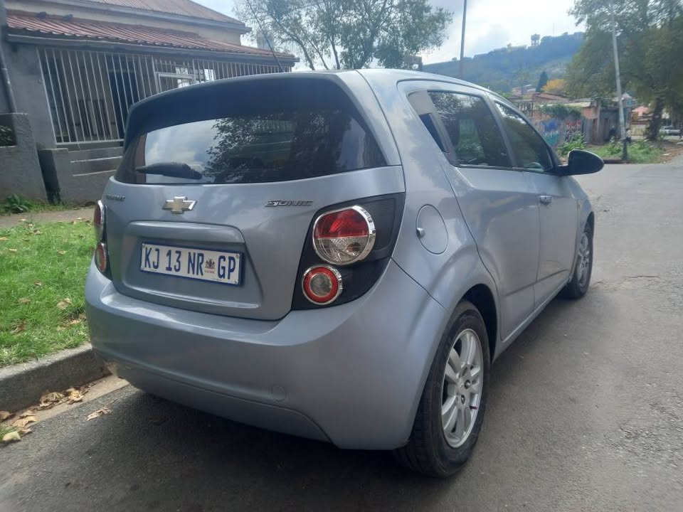 2014 CHEVROLET SONIC 1.6 PETROL, MANUAL, BLUE, 150000KMS