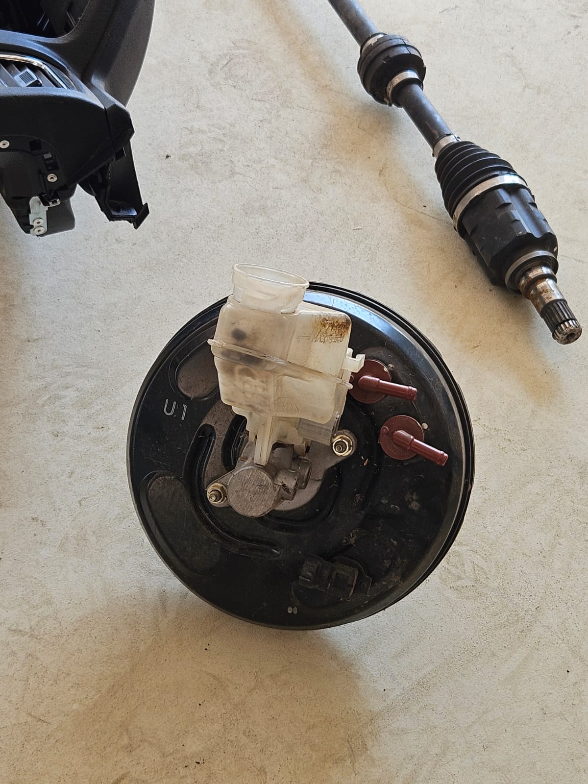 🚗 Mahindra Brake Booster for Sale – Genuine OEM Replacement! 🚗 - Private Seller