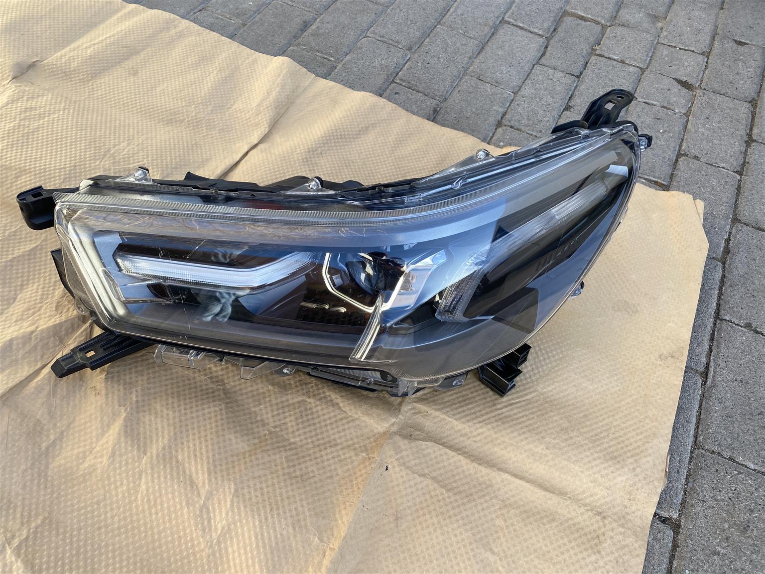2022 TOYOTA HILUX GD-6 FULL LED HEADLIGHT LEFT SIDE FOR SALE 2022 TOYOTA HILUX GD-6 FULL LED HEADLIGHT LEFT SIDE FOR SALE