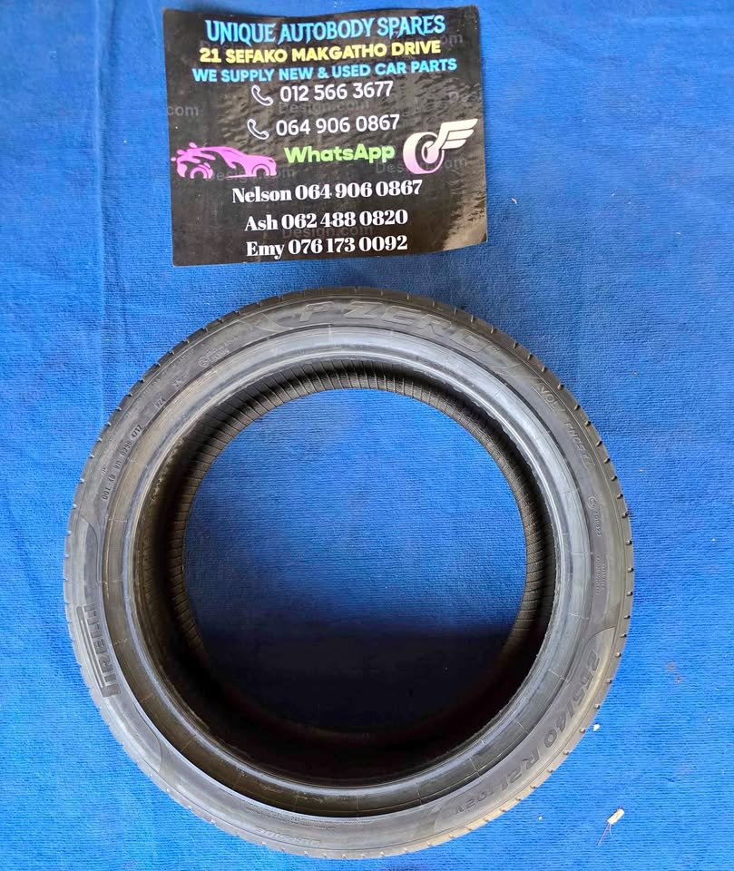 255/40R21 102V Pirelli P-Zero Tire Tyre - Private Seller 255/40R21 102V Pirelli P-Zero Tire Tyre - Private Seller