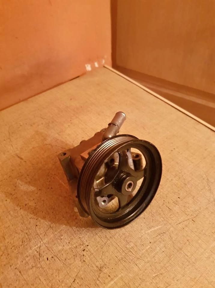 LAND ROVER OR JAGUAR POWER STEERING PUMP FORSALE - Private Seller