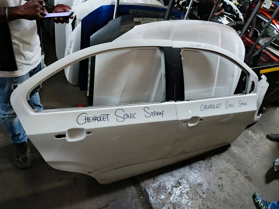 Chevrolet Sonic Sedan Right Front and back door - Private Seller Chevrolet Sonic Sedan Right Front and back door - Private Seller