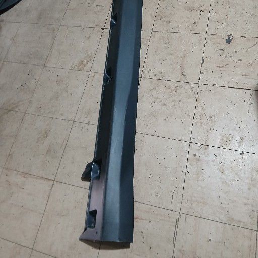 Toyota urban cruiser side skirt - Private Seller Toyota urban cruiser side skirt - Private Seller