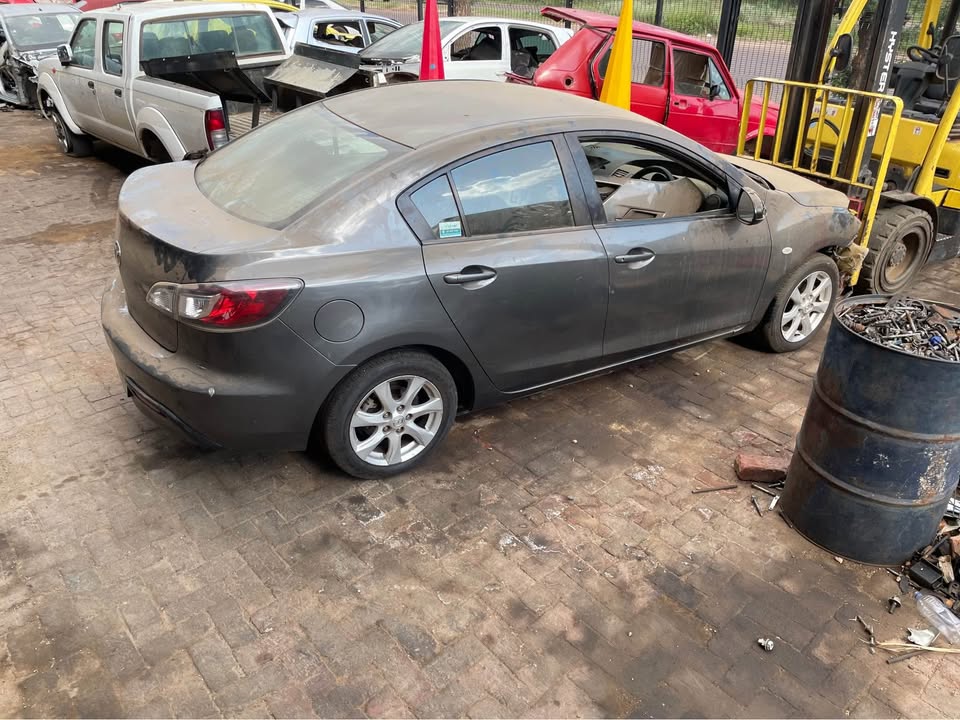 MAZDA 3 SPARES - Private Seller
