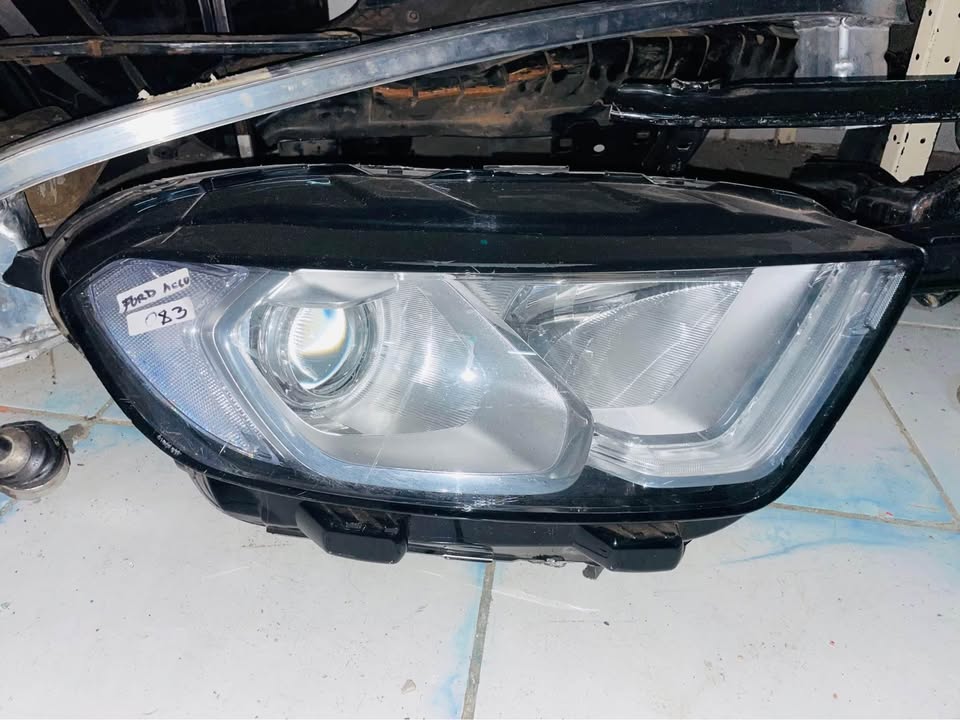 Ford EcoSport LED headlight - Private Seller Ford EcoSport LED headlight - Private Seller