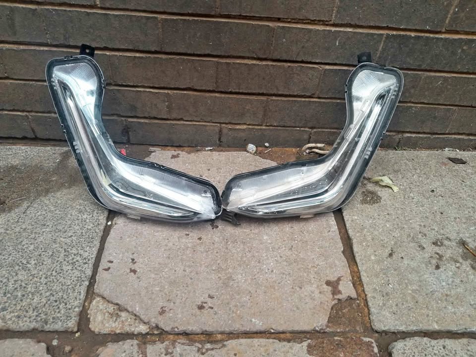 NISSAN MAGNITE FOGLIGHT BOTH SIDES - Private Seller