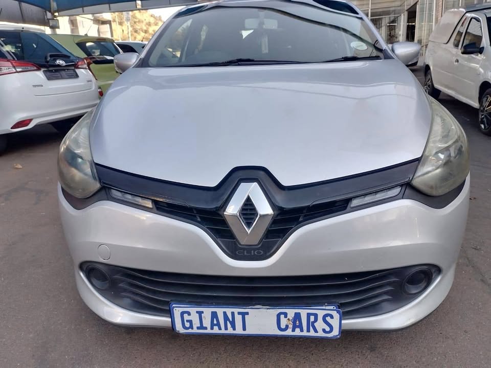 Renault clio hatchback