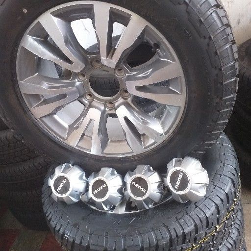 isuzu gray rims and tyres