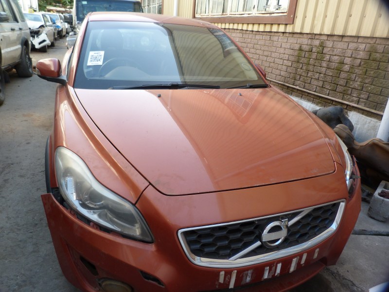 STRIPPING Volvo C30 2.0 - 2010 - Private Seller STRIPPING Volvo C30 2.0 - 2010 - Private Seller