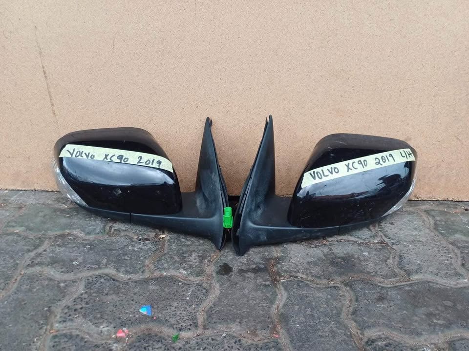 Volvo XC90 side mirrors 2019 - Private Seller Volvo XC90 side mirrors 2019 - Private Seller