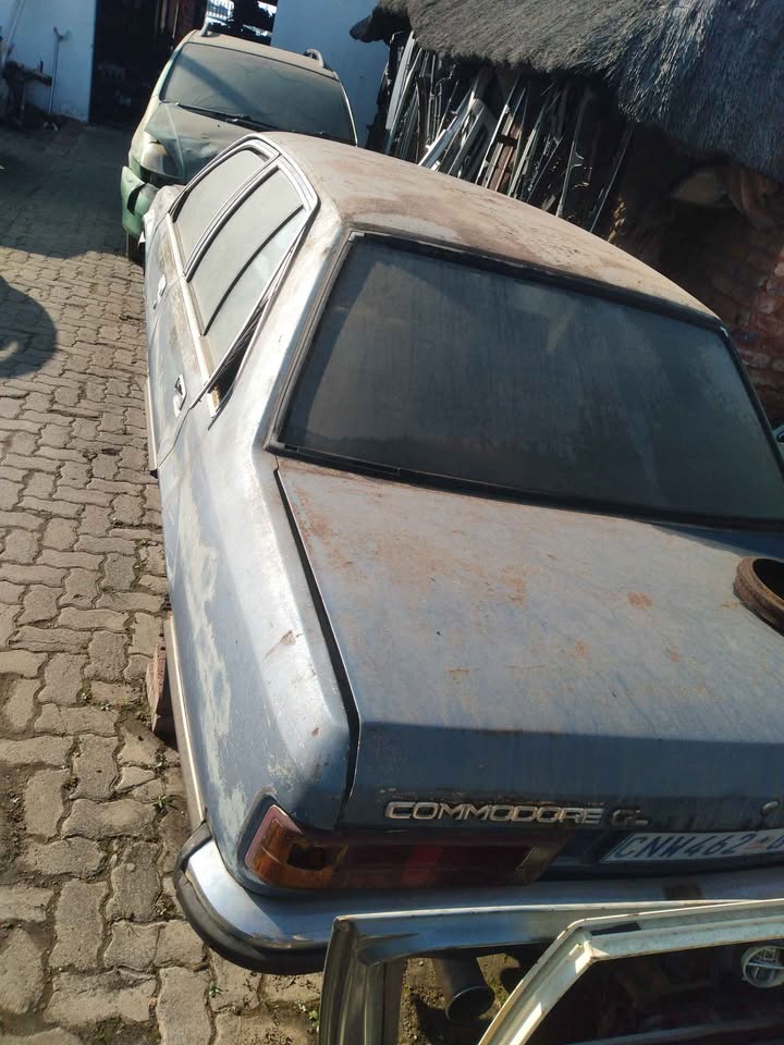 Chevrolet commodore stripping for spares please contact us for more details - Private Seller Chevrolet commodore stripping for spares please contact us for more details - Private Seller