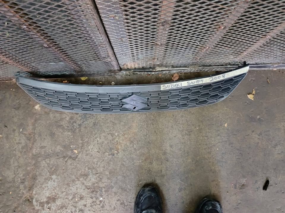 Suzuki Swift 2018 grill - Private Seller