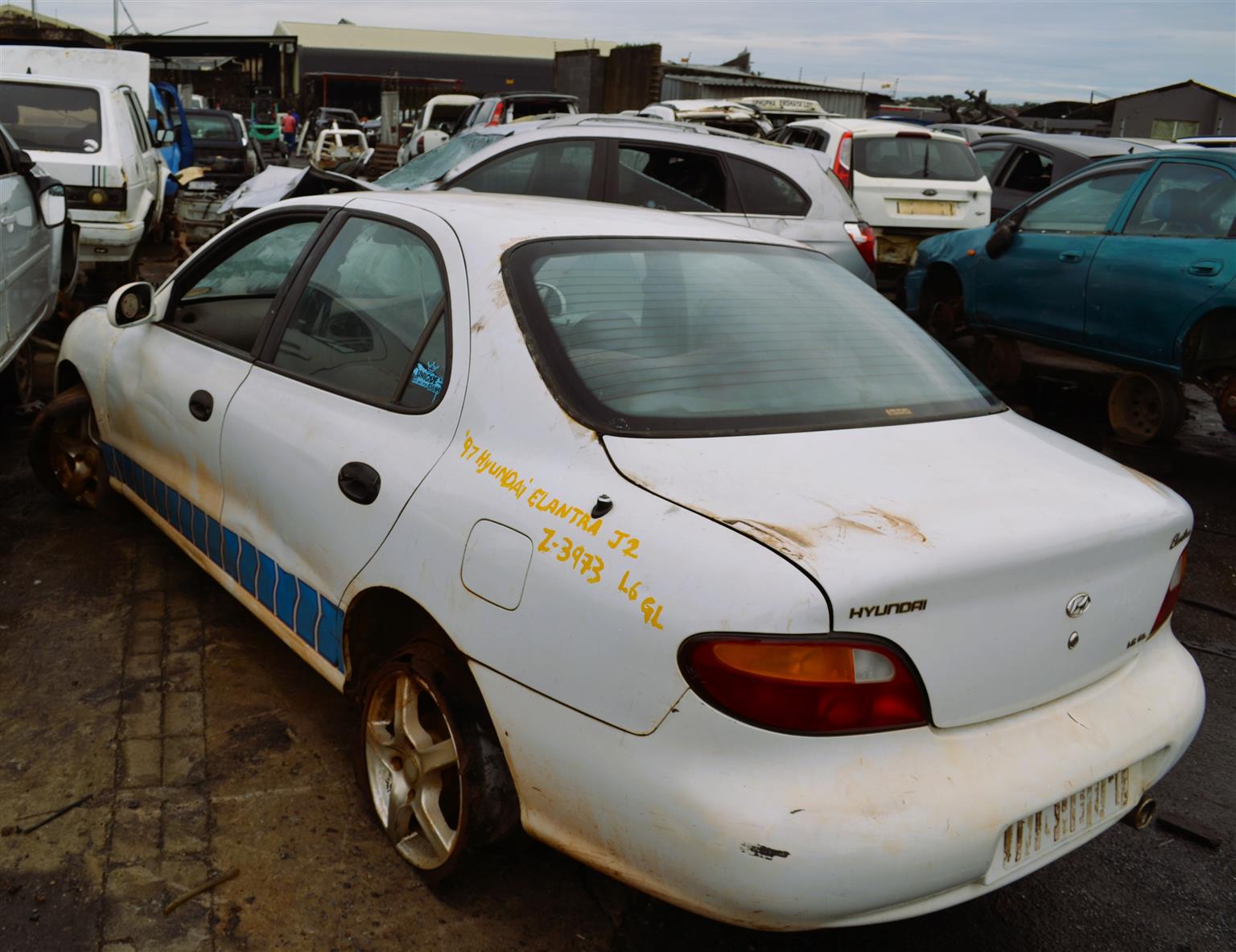 1997 Hyundai Elantra J2 1.6 - Stripping for Spares