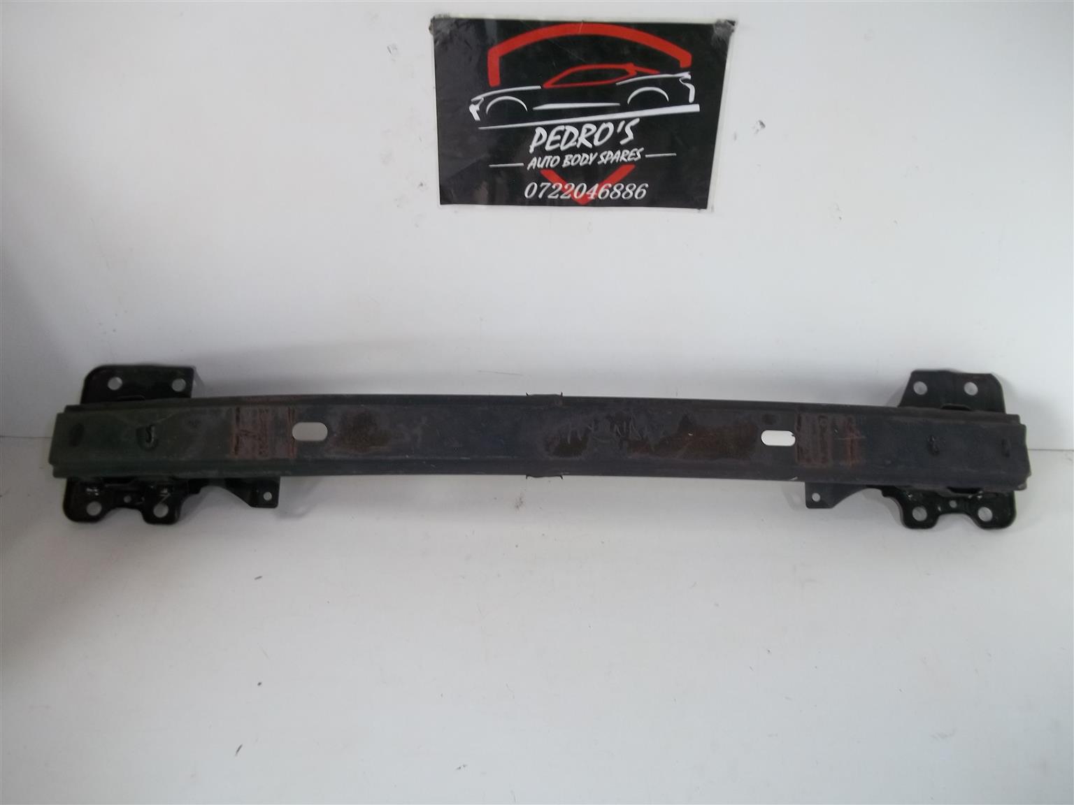 Hyundai H1 front bumper stiffener - Private Seller Hyundai H1 front bumper stiffener - Private Seller