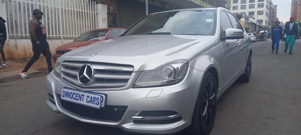 2013 MERCEDES BENZ C200 PETROL, AUTOMATIC, SILVER COLOUR, MILEAGE 143000KM,
