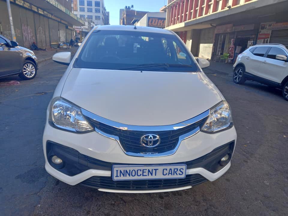 2019 TOYOTA ETIOS SEDAN 1.5 PETROL, MANUAL, WHITE COLOR, MILEAGE 72000KM