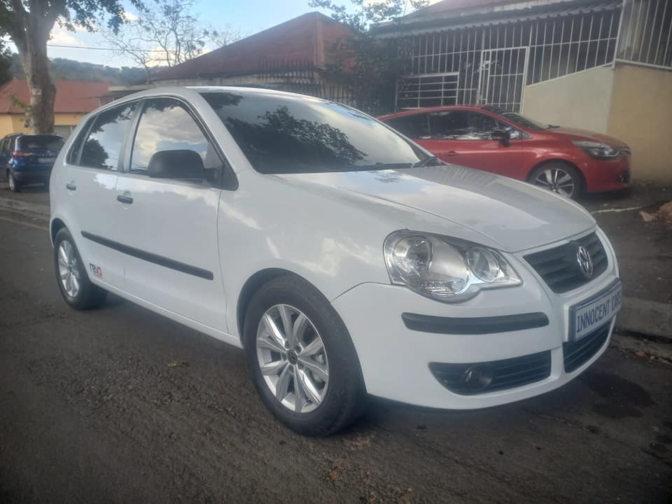 2004 VW POLO BUJWA 1.6 PETROL, MANUAL, WHITE COLOR, MILEAGE 133000KMS