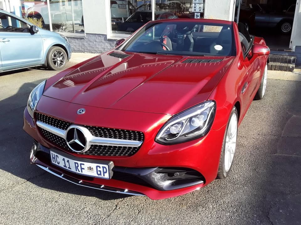 Mercedes-Benz SLC 200 Car