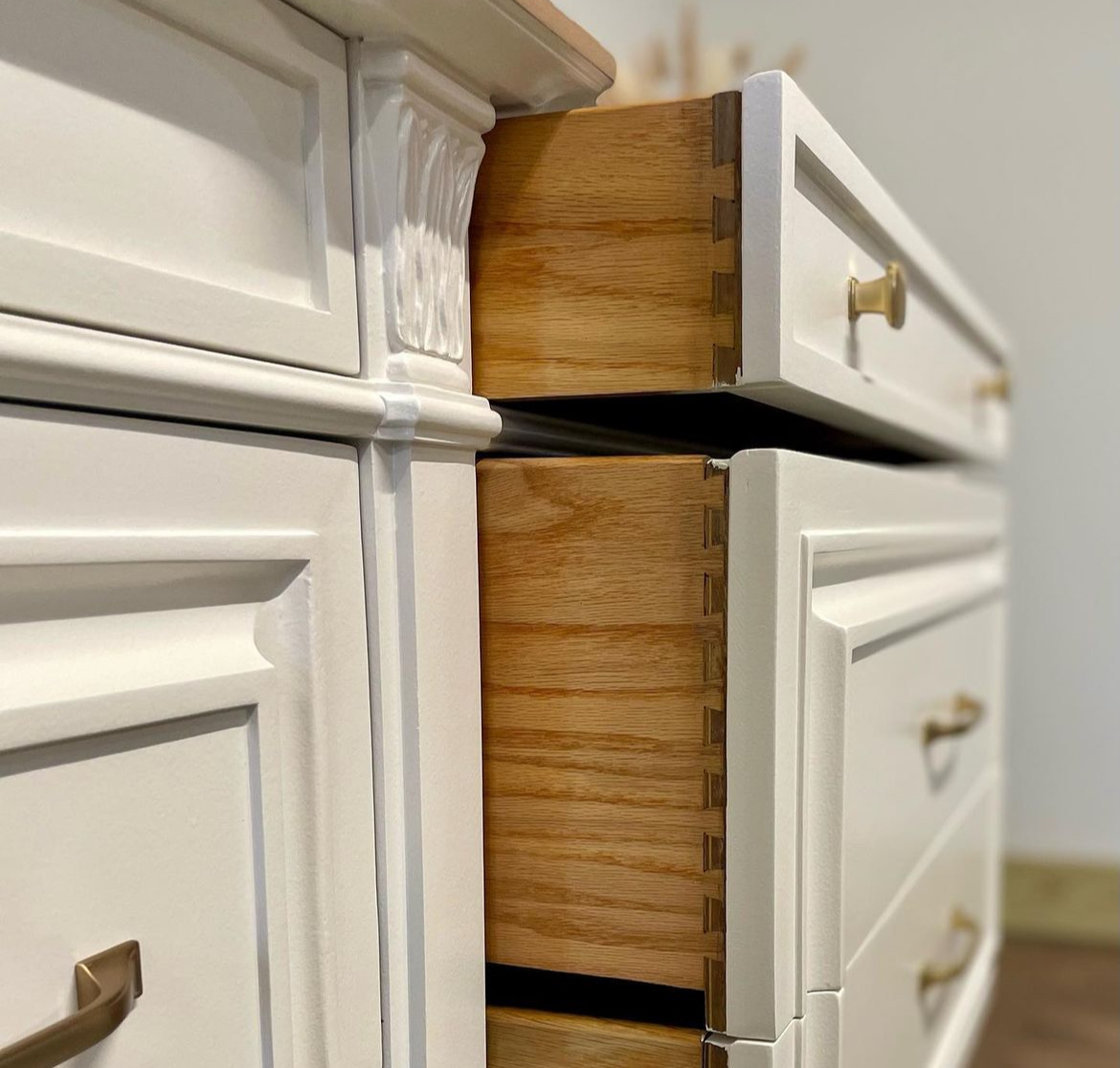 Bill Jones Solid Dresser