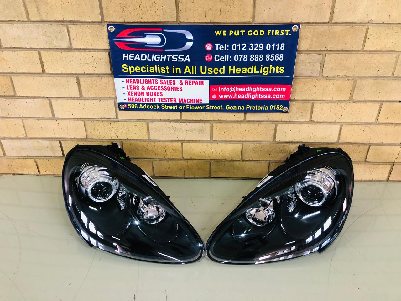 Porsche Cayenne 958 GTS black/shadow left and right side xenon headlight (AFS) - Private Seller Porsche Cayenne 958 GTS black/shadow left and right side xenon headlight (AFS) - Private Seller