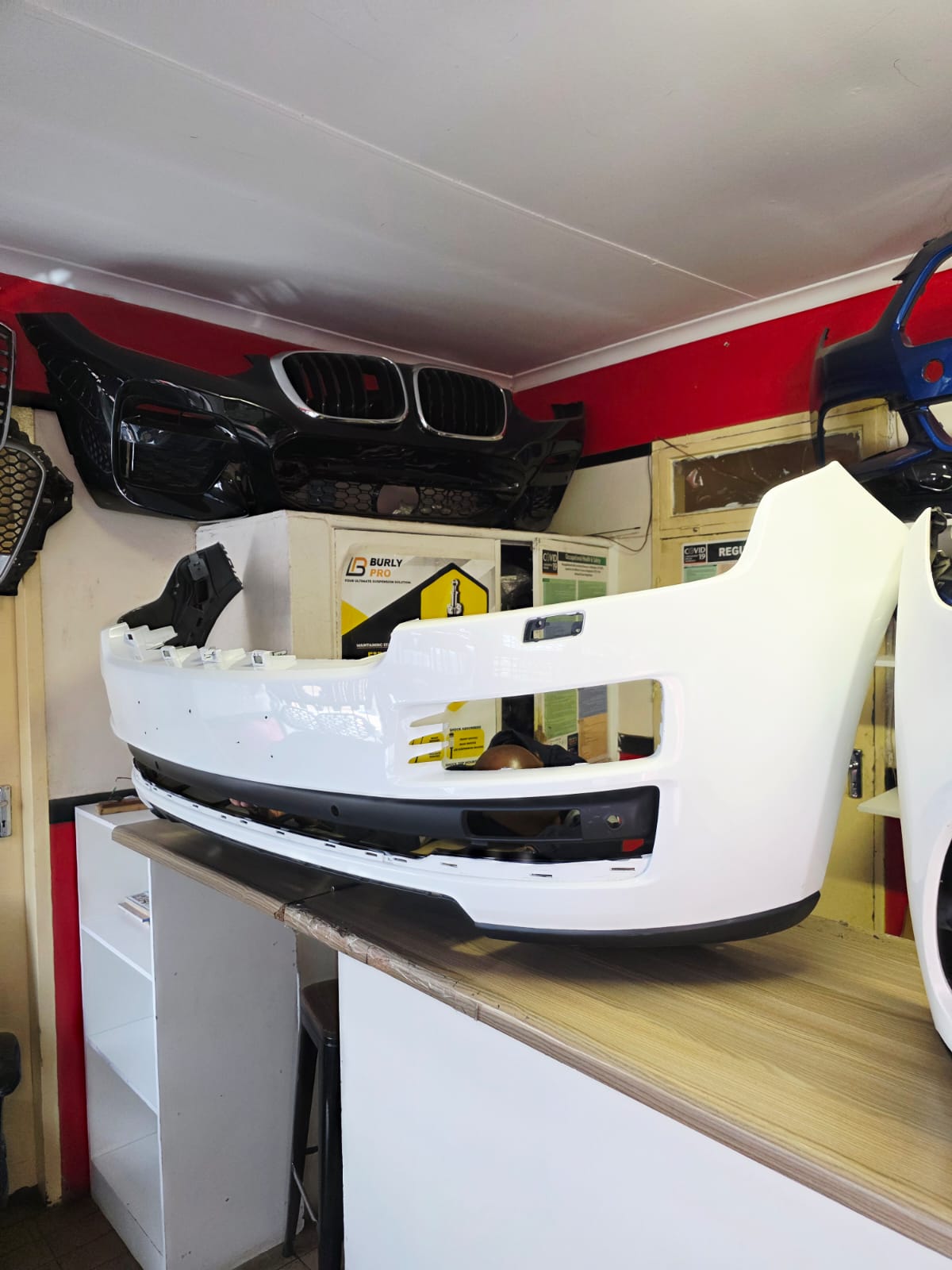 2017 LAND ROVER RANGE ROVER FRONT BUMPER FOR SALE L405 IN A PRESTINE CONDITION - Private Seller 2017 LAND ROVER RANGE ROVER FRONT BUMPER FOR SALE L405 IN A PRESTINE CONDITION - Private Seller