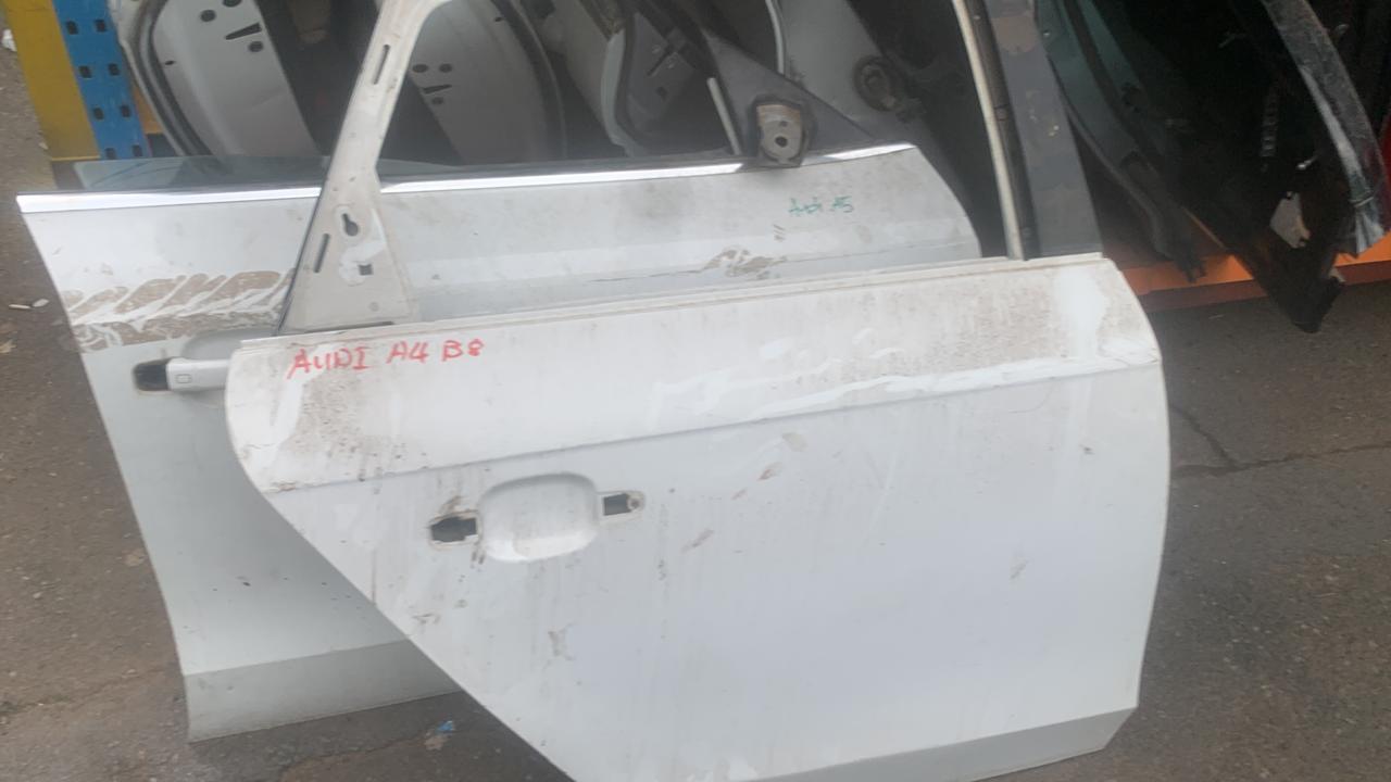 Audi a4 b8 right rear door - Private Seller