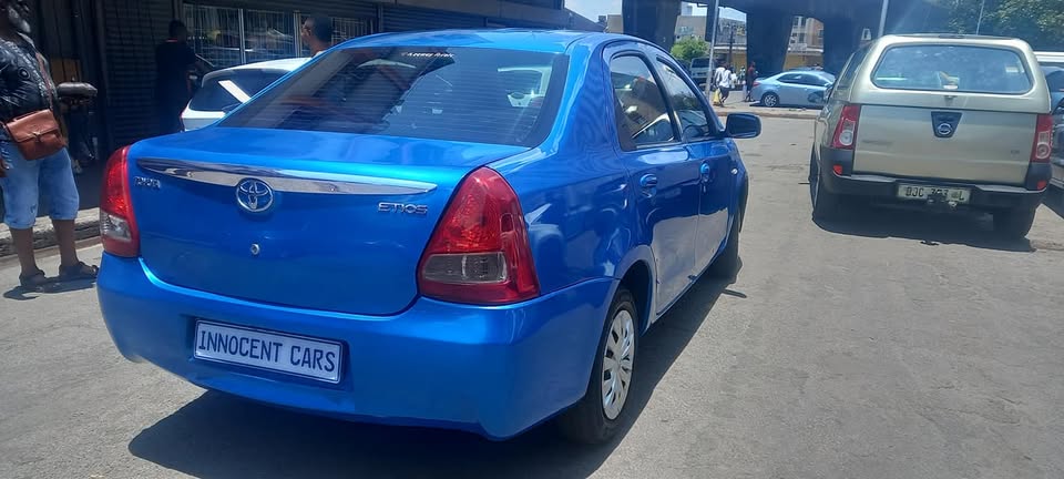 2013 TOYOTA ETIOS 1.5 PETROL, MANUAL, 89000KM, BLUE COLOUR