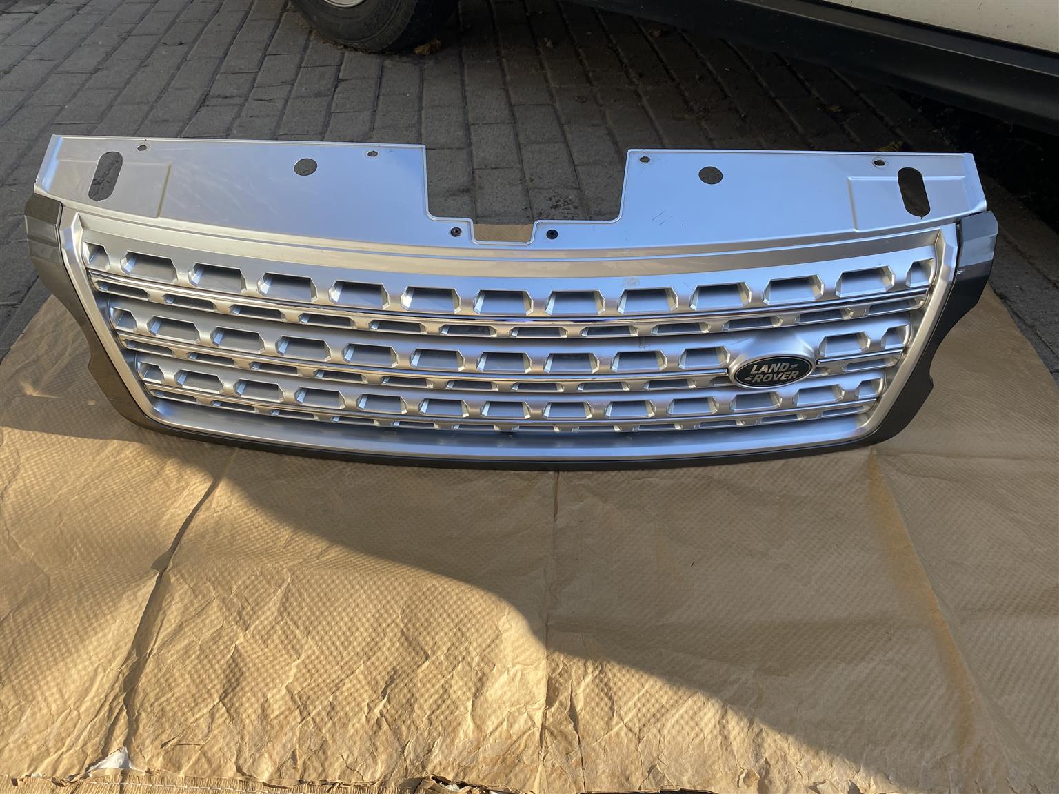 2017 RANGE ROVER VOGUE L405 HSE MAIN BUMPER GRILL FOR SALE