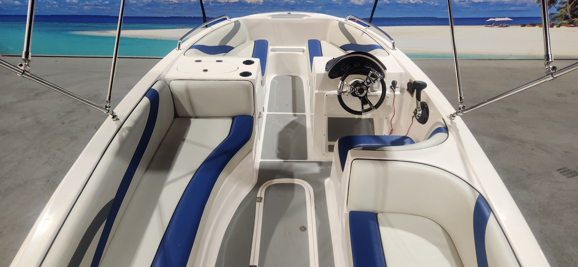 XPRESSION FUNSTER 17 FT ON TRAILER 100 HP MERCURY 4 STROKE