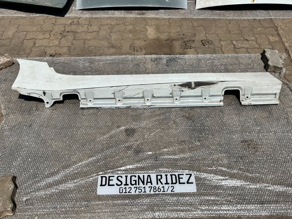 BMW E85 Z4 RIGHT & LEFT SIDE SKIRTS AVAILABLE. - Private Seller BMW E85 Z4 RIGHT & LEFT SIDE SKIRTS AVAILABLE. - Private Seller