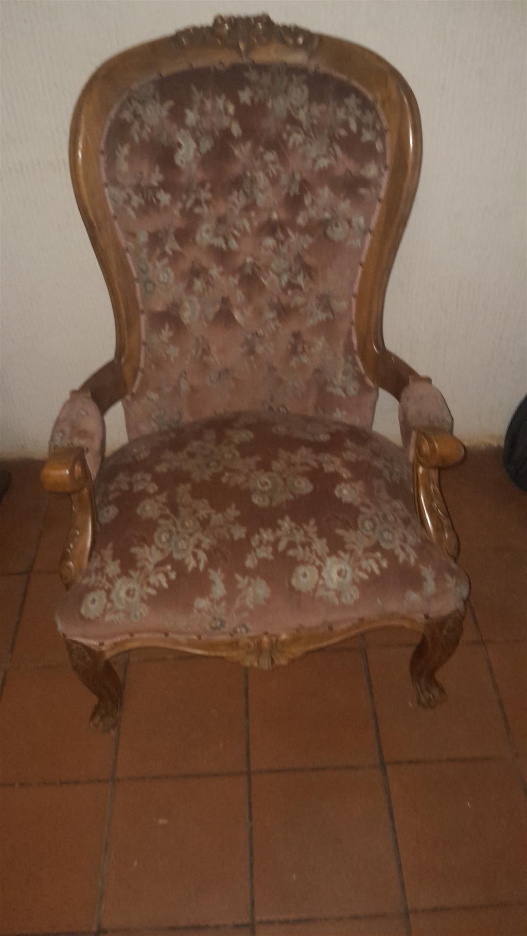 Victorian antique coutch