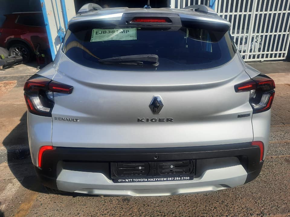 2022 Renault Kiger 1.0 Automatic with a Nice interior seat Reserves Camera and Service book