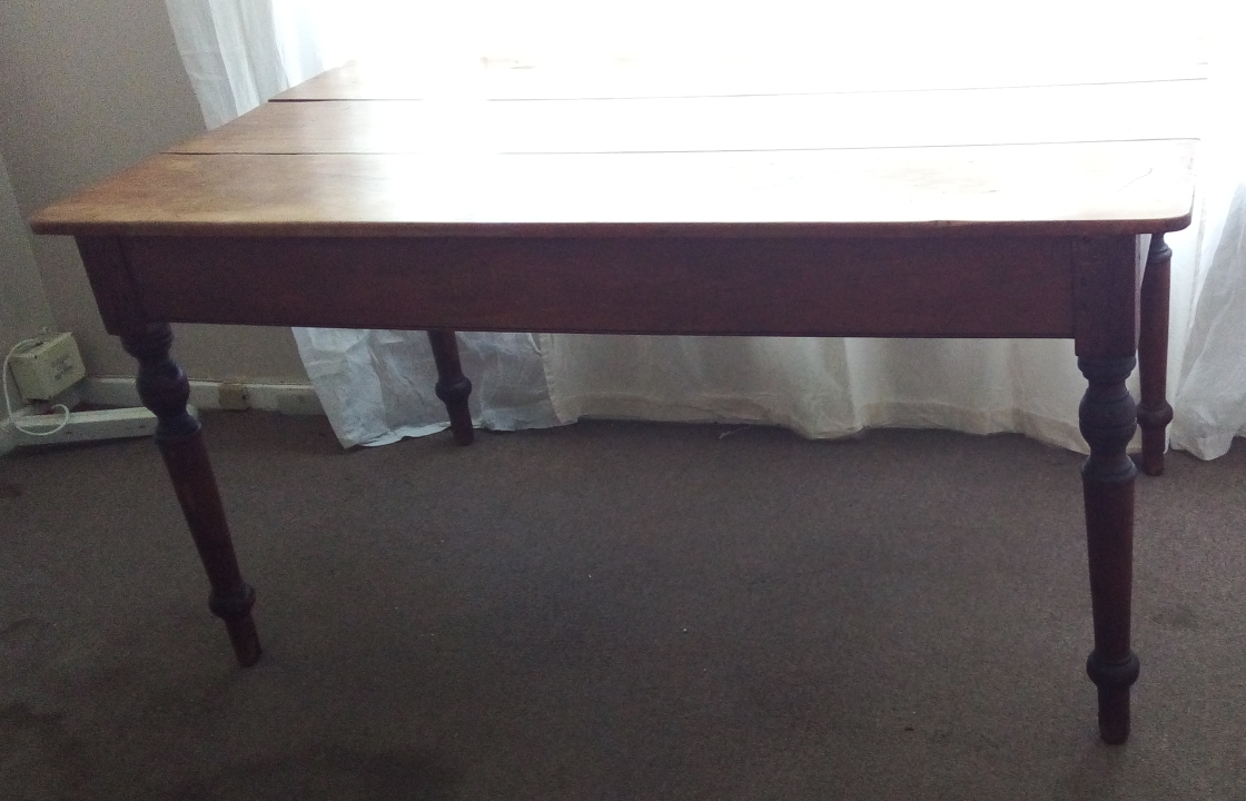 Collectors Yellowood 6 seater table
