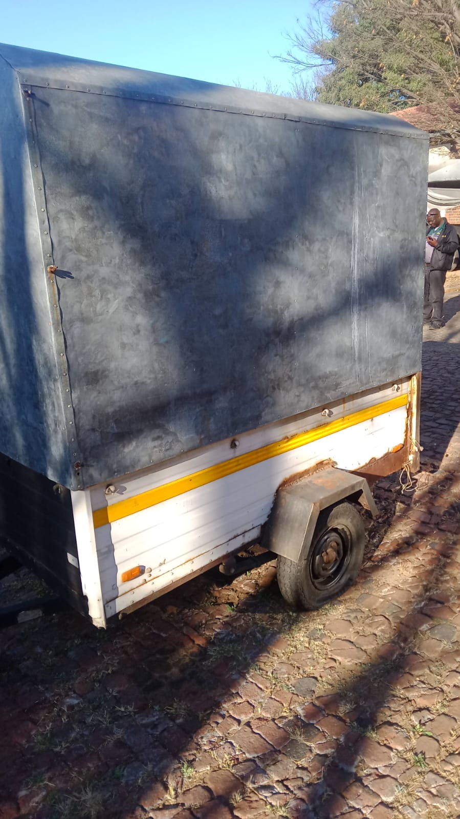 Venter Trailor for sale ready to be towed - Private Seller Venter Trailor for sale ready to be towed - Private Seller