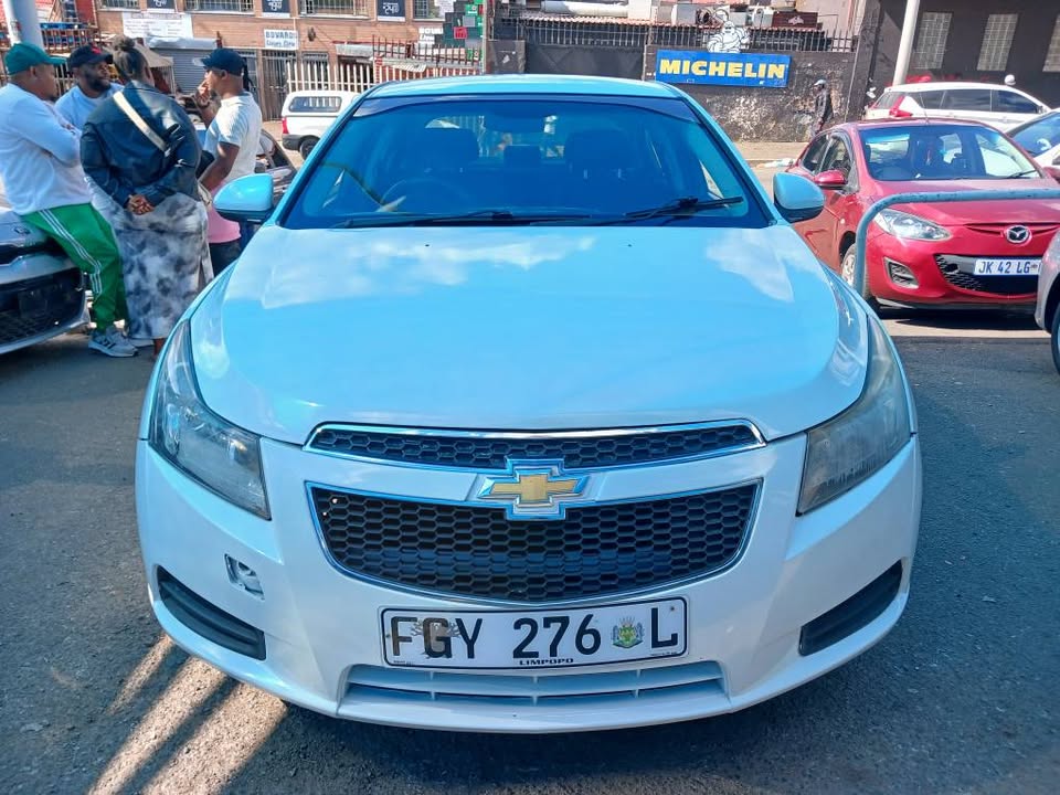 2011 CHEVROLET CRUZE 1.6  Transmission: Manual  Mileage: 92000km  Fueltype: Petrol  White