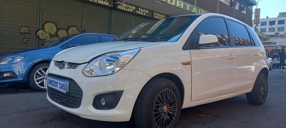 2016 FORD FIGO 1.4 MANUAL,  WHITE COLOUR, 80000KM