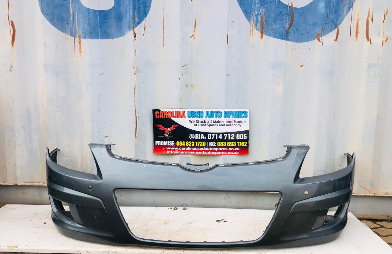 Hyundai i30 front bumper with Pdc holes (2007-2011) - Private Seller Hyundai i30 front bumper with Pdc holes (2007-2011) - Private Seller