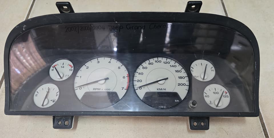 2002-2004 Jeep Grand Cherokee Cluster - Private Seller 2002-2004 Jeep Grand Cherokee Cluster - Private Seller
