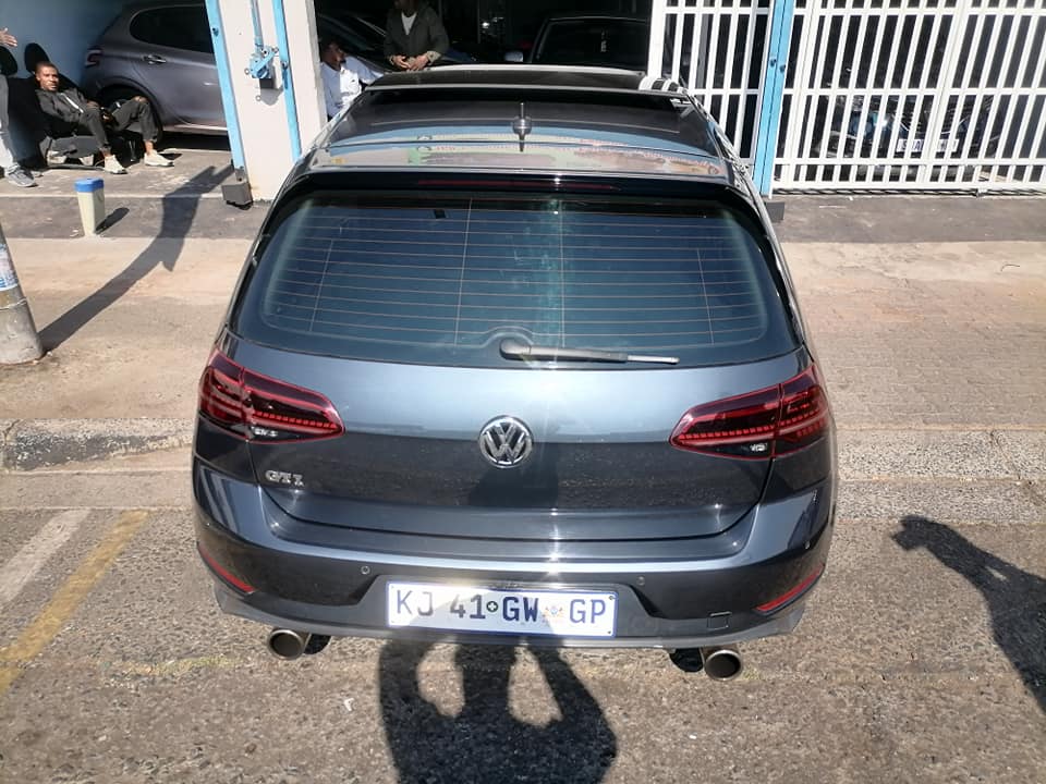 2019 Volkswagen Golf 7 2.0 GTI DSG TURBO Automatic and leather seat Sunroof Spare key and service bo