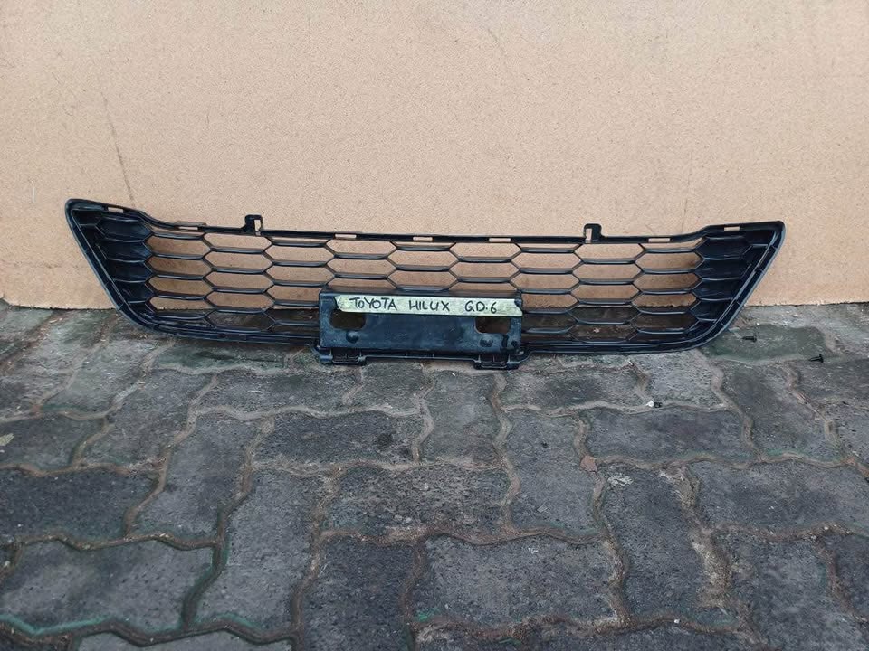 Toyota Hilux GD6 bottom grill - Private Seller Toyota Hilux GD6 bottom grill - Private Seller