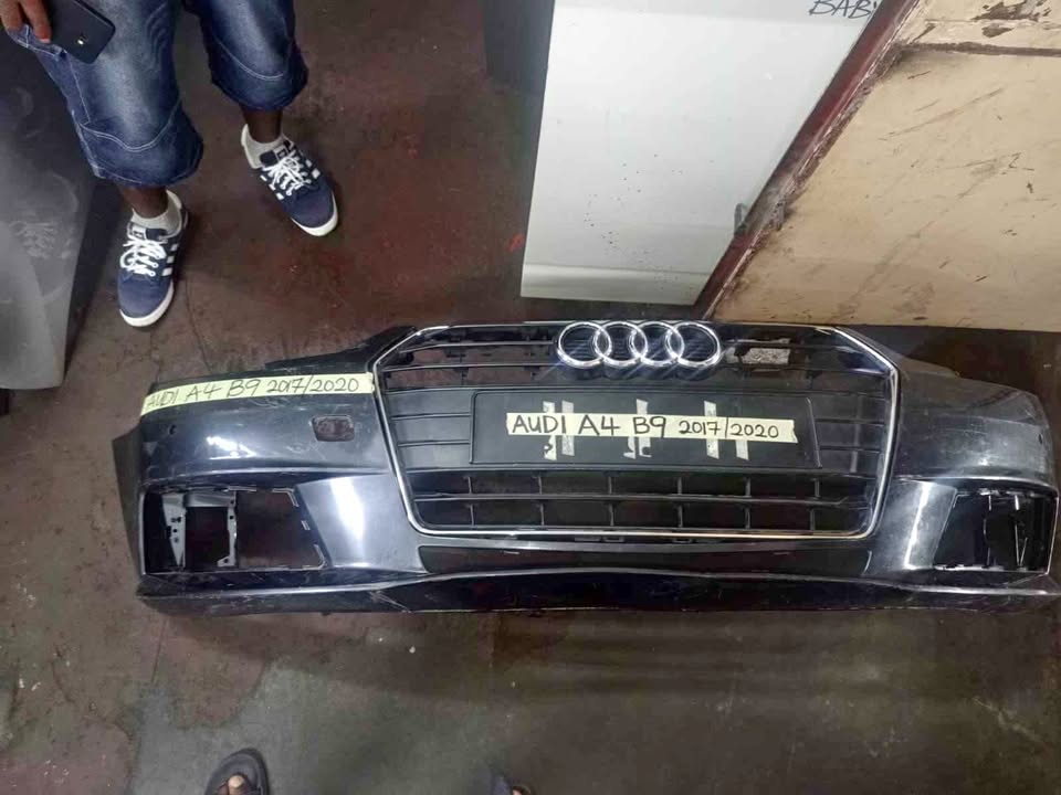 Audi A4 B9 complete front bumper - Private Seller Audi A4 B9 complete front bumper - Private Seller