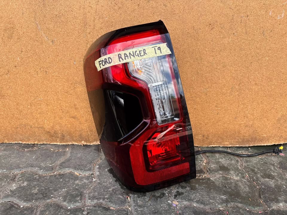 Ford Ranger T9 Tall light - Private Seller