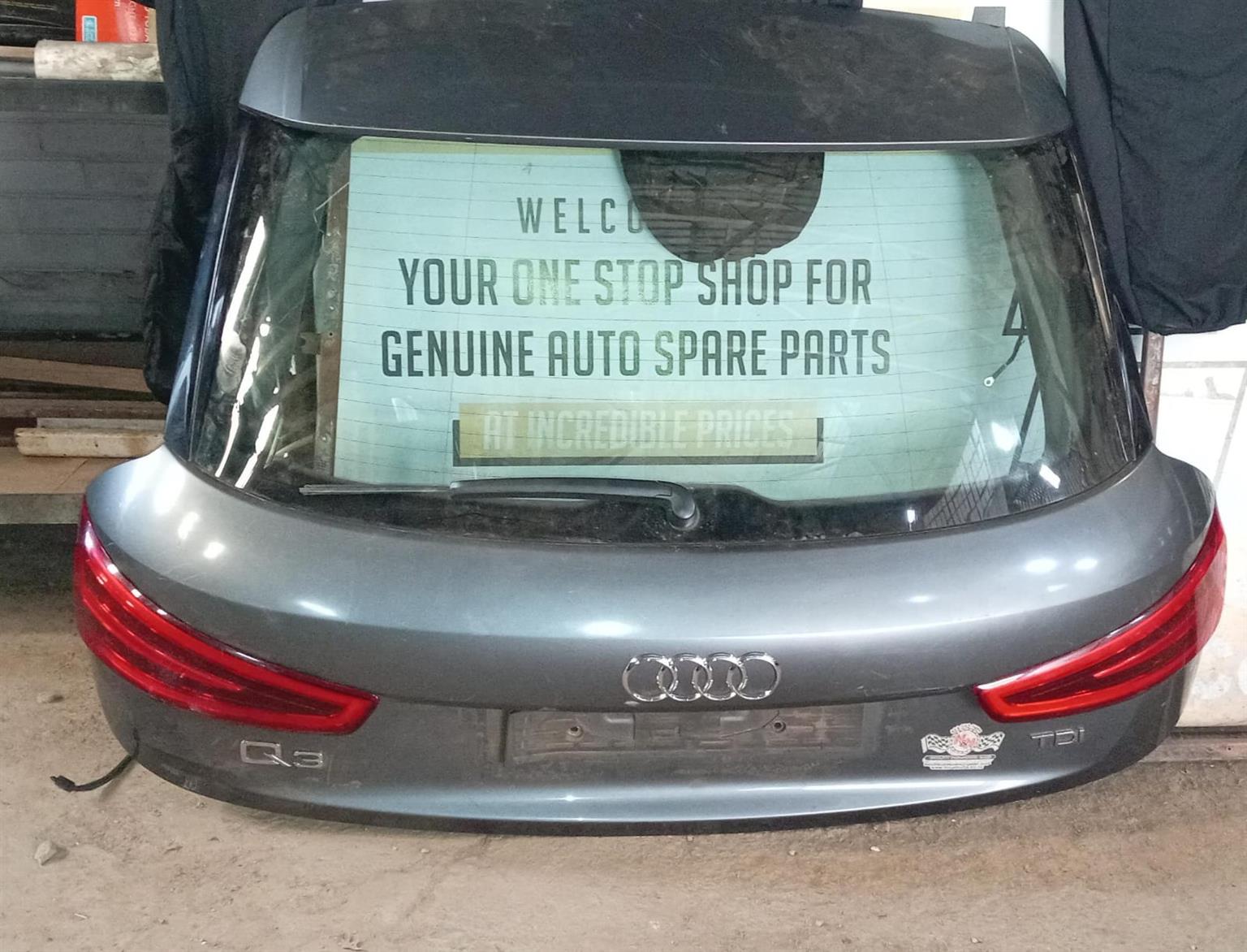 2015 AUDI Q3 COMPLETE BOOTLID - Private Seller