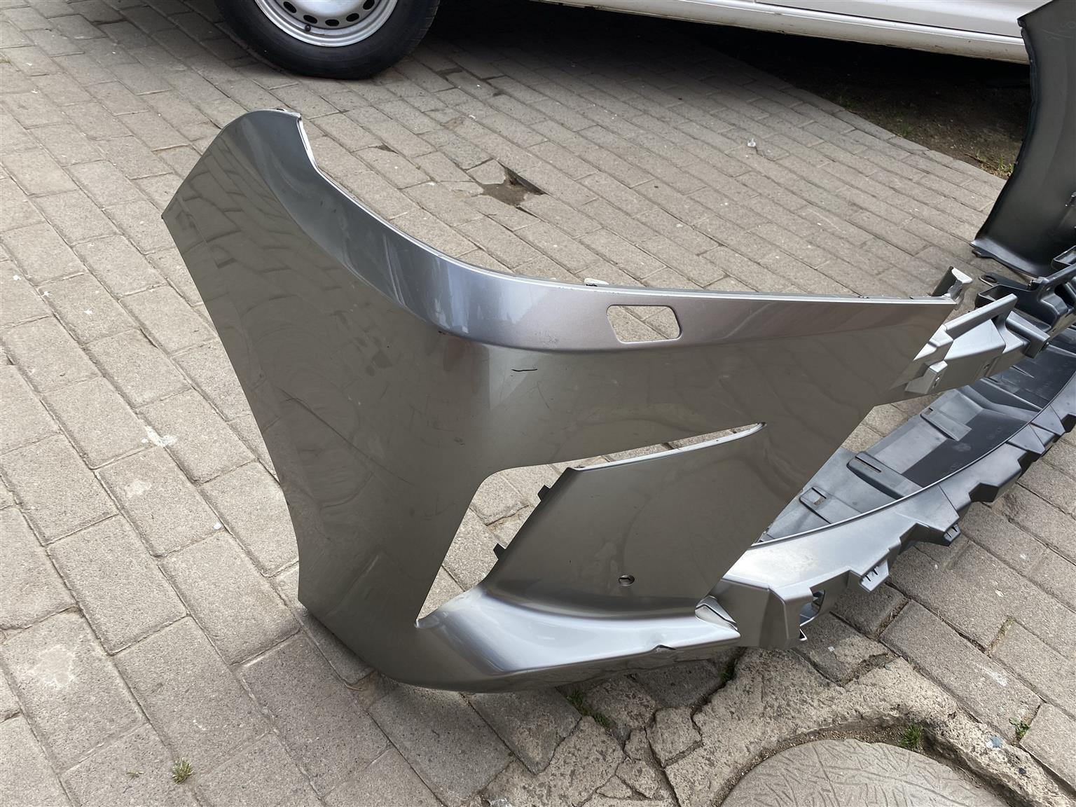 2019 LEXUS LX570 FRONT BUMPER FOR SALE. IN PRISTINE CONDITION