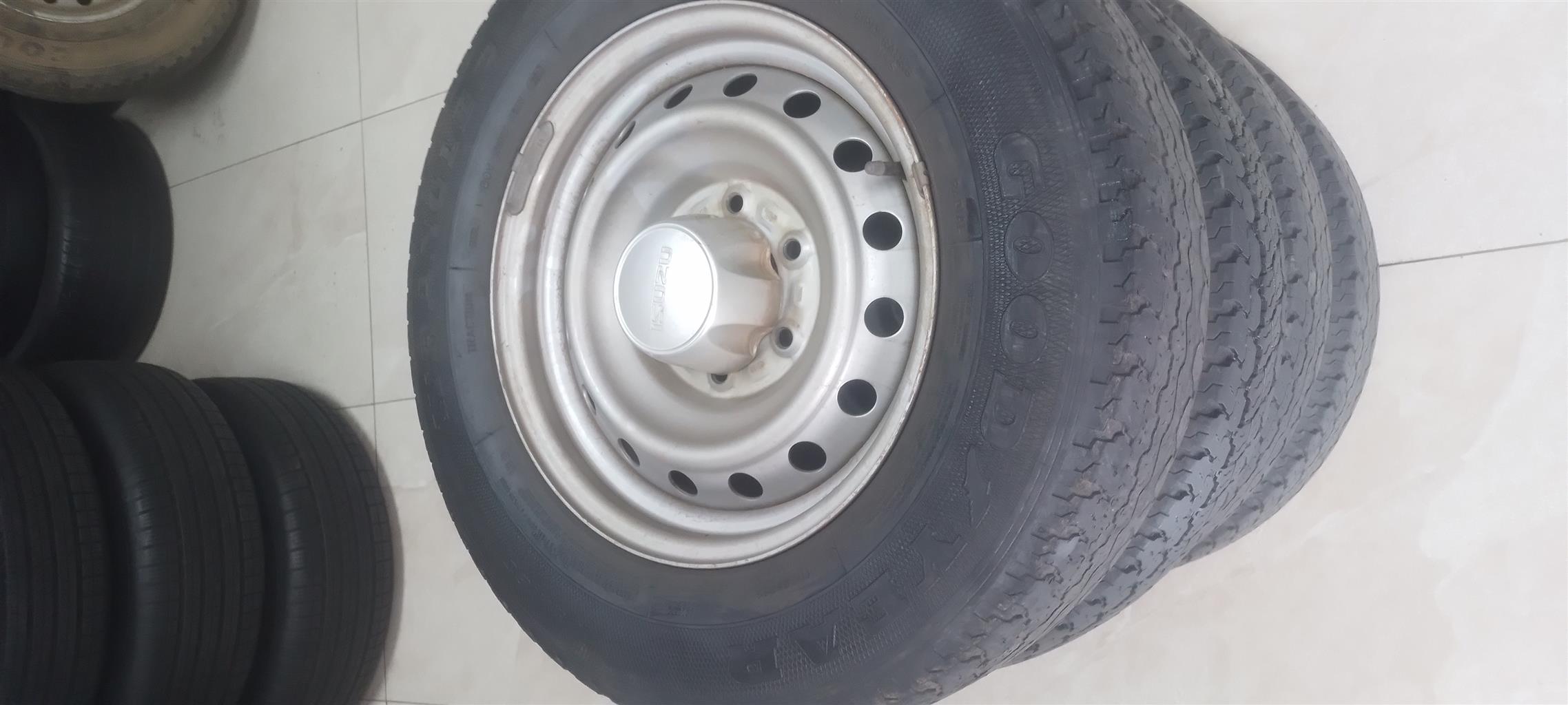 16inch issues rims with 205 R16 Goodyear wrangler AT/s tyres - Private Seller