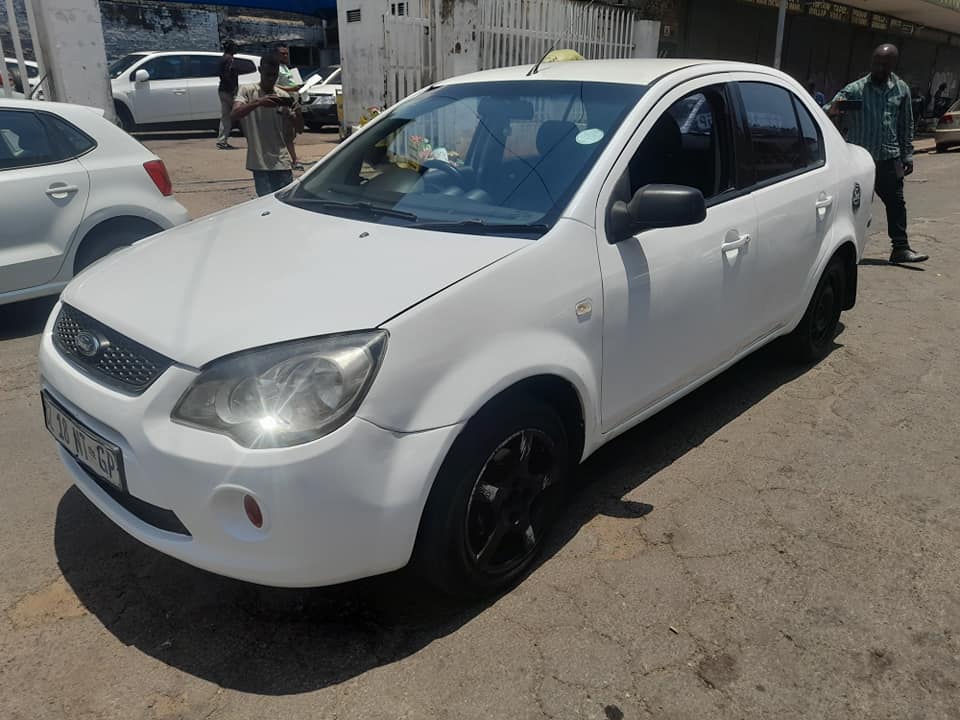 2014 FORD IKON 1.6 MANUAL 82000KM EXCELLENT CONDITION