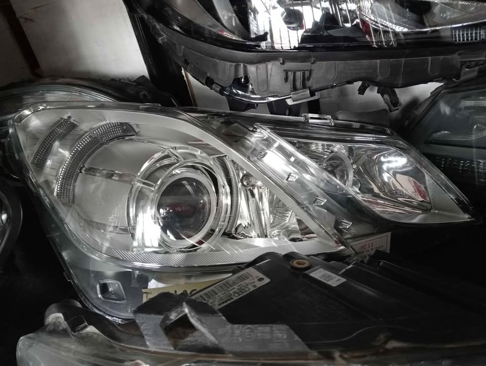 Mercedes Benz W207 E Class Preface Headlight  Used Auto Body Spare Parts - Private Seller