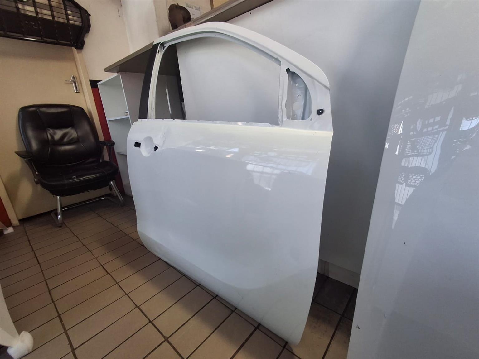 2018 MAZDA BT-50 FRONT RIGHT DOOR AVAILABLE FOR SALE - Private Seller 2018 MAZDA BT-50 FRONT RIGHT DOOR AVAILABLE FOR SALE - Private Seller