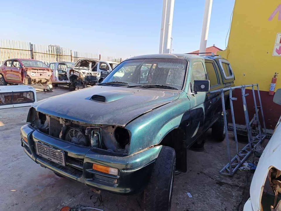 Colt 2.8 Diesel STRIPPING FOR SPARES - Private Seller Colt 2.8 Diesel STRIPPING FOR SPARES - Private Seller